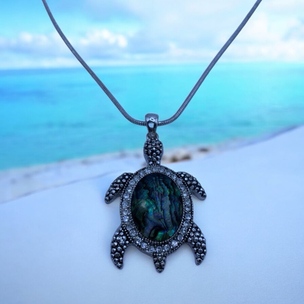 Elegant Silver Abalone Style Sea Turtle Pendant Necklace
